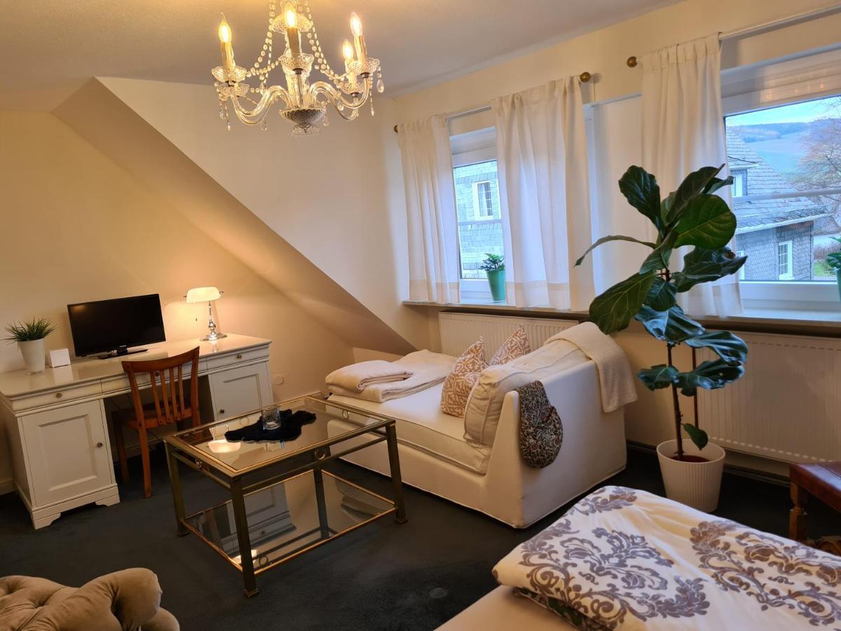Freundliche Unterkunft Sauerland เมสเชอเดอ ภายนอก รูปภาพ
