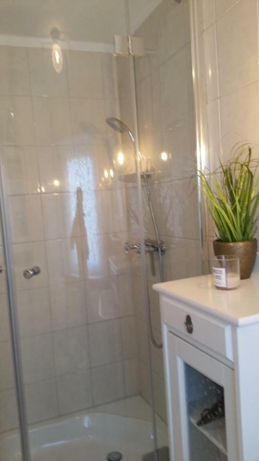 Freundliche Unterkunft Sauerland เมสเชอเดอ ภายนอก รูปภาพ